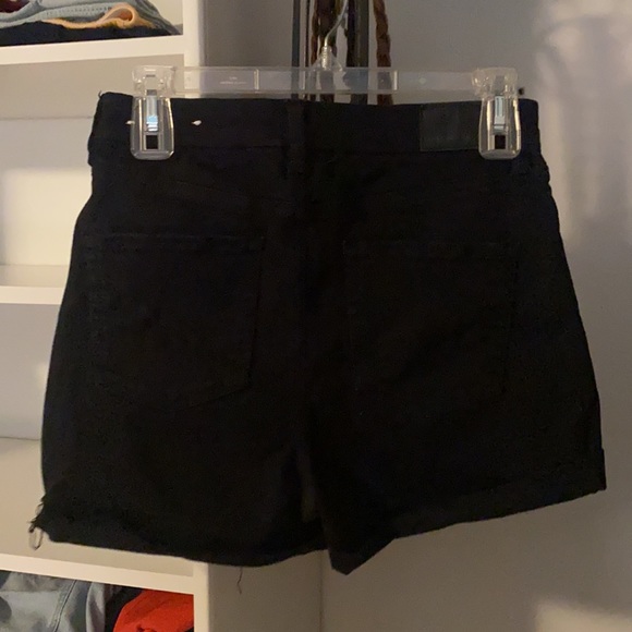 Size 4 black jean shorts from American Eagle - Picture 2 of 2